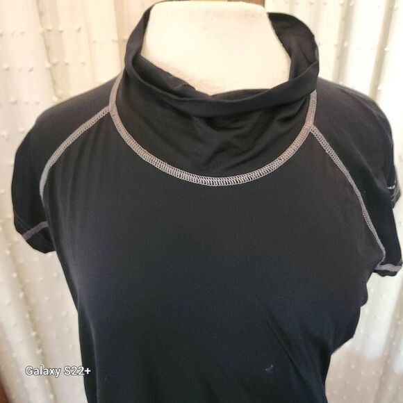 A11  Columbia athletic t-shirt - Picture 3 of 10